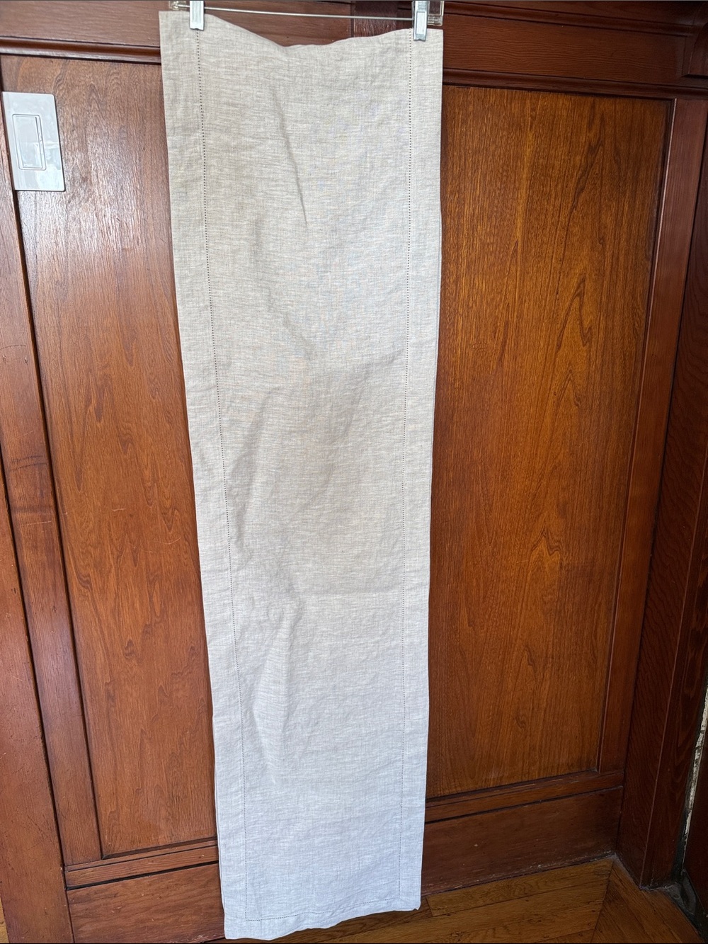Pottery Barn Natural Oatmeal Linen Table Runner in Beige Cream